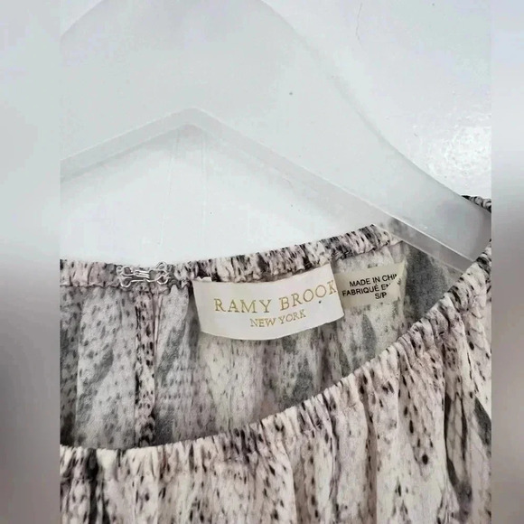 Ramy Brook Lauren Cream Snake Print Cold
Shoulder Smocked Silk Dress Size S - Picture 6 of 7